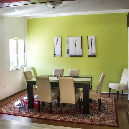 Apartman Anemona *