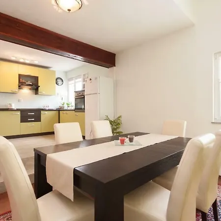 Apartment Apartman Anemona