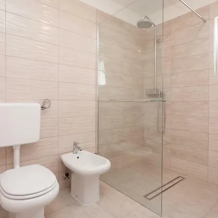 Apartman Anemona *