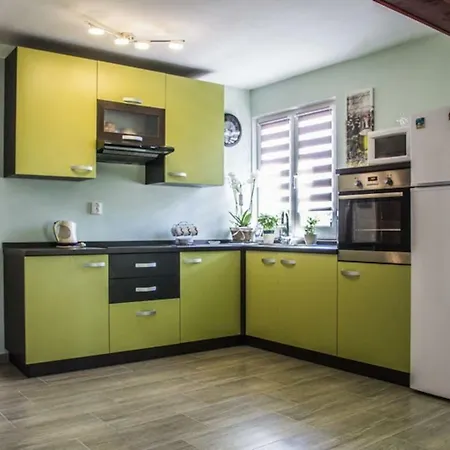 Apartment Apartman Anemona Fažana